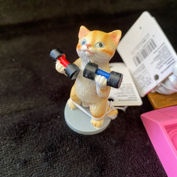 3/$20 Mini cat figures - Picture 8 of 9